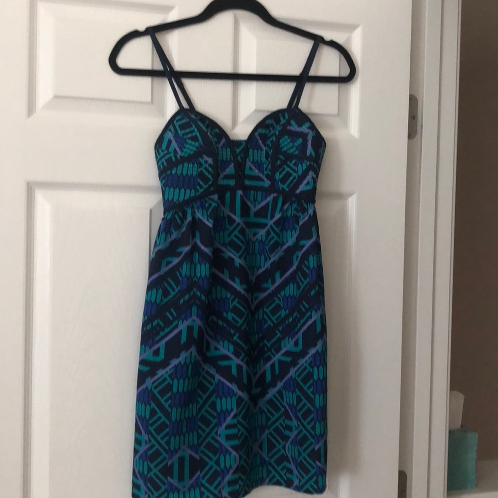 Great lightweight patterned dress